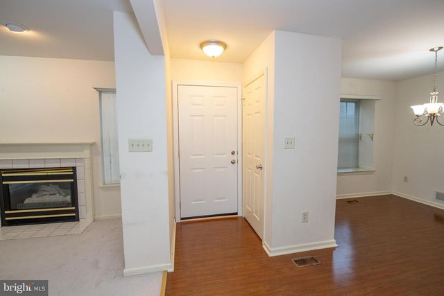 9006 SHEFFIELD DR, Morrisville, PA 19067