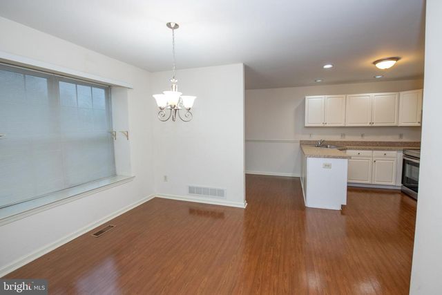 9006 SHEFFIELD DR, Morrisville, PA 19067