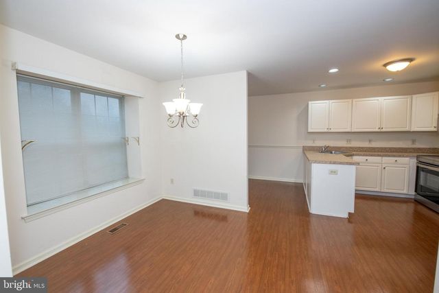 9006 SHEFFIELD DR, Morrisville, PA 19067