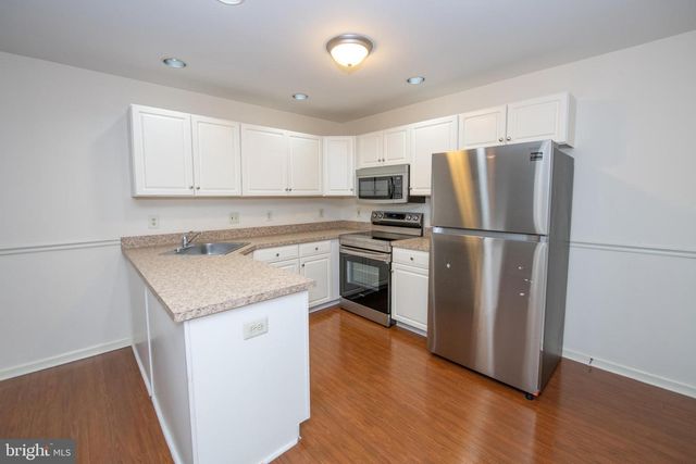 9006 SHEFFIELD DR, Morrisville, PA 19067