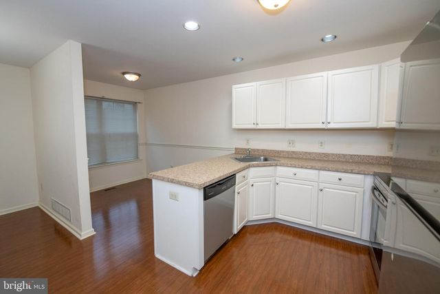 9006 SHEFFIELD DR, Morrisville, PA 19067
