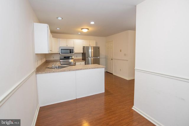 9006 SHEFFIELD DR, Morrisville, PA 19067