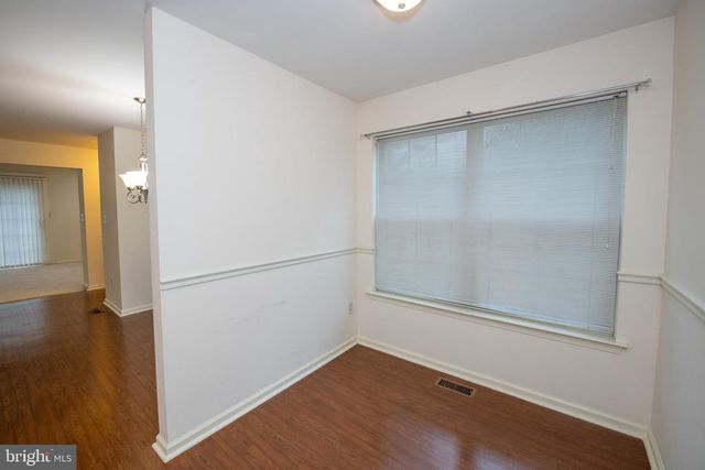 9006 SHEFFIELD DR, Morrisville, PA 19067