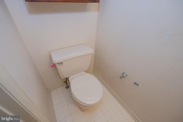 9006 SHEFFIELD DR, Morrisville, PA 19067