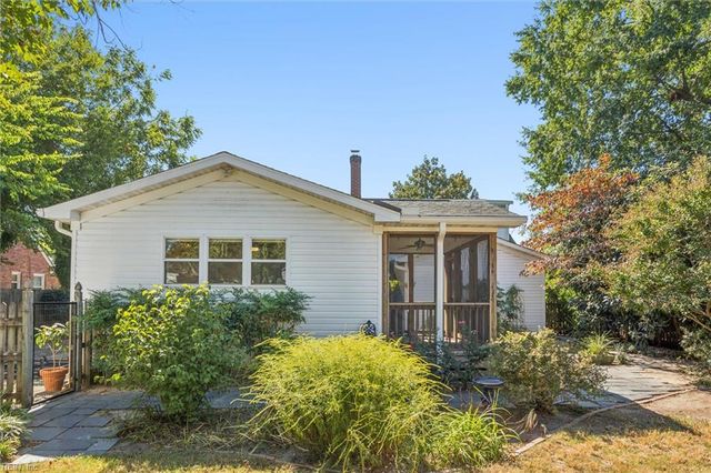 4017 Buchanan DR, Hampton, VA 23669