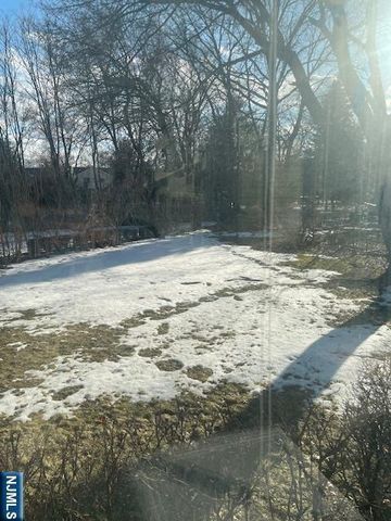 82 Azalea Street, Paramus, NJ 07652