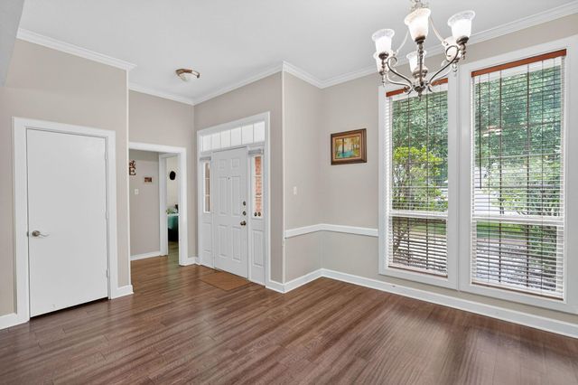 712 Aster Drive, College Station, TX 77845