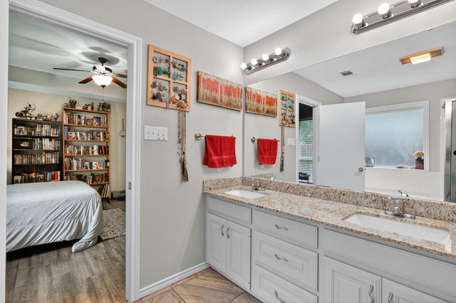 712 Aster Drive, College Station, TX 77845