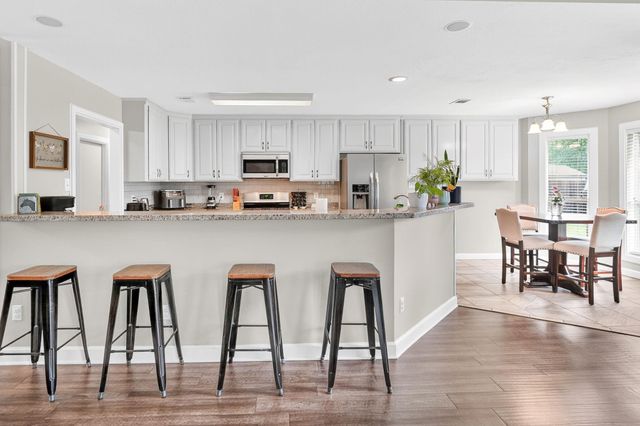 712 Aster Drive, College Station, TX 77845