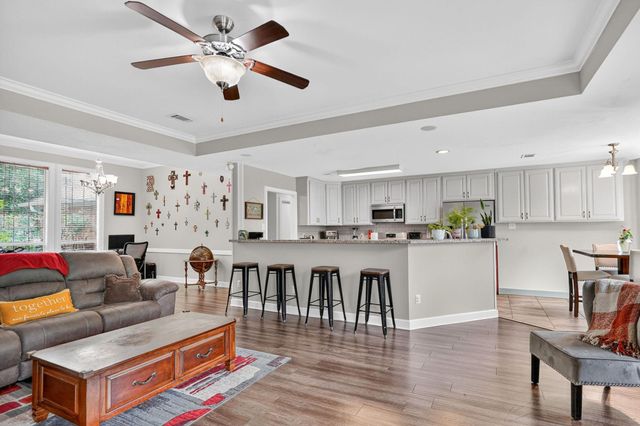 712 Aster Drive, College Station, TX 77845