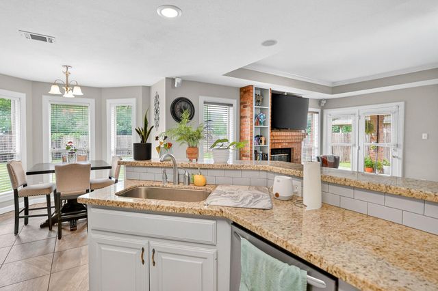 712 Aster Drive, College Station, TX 77845