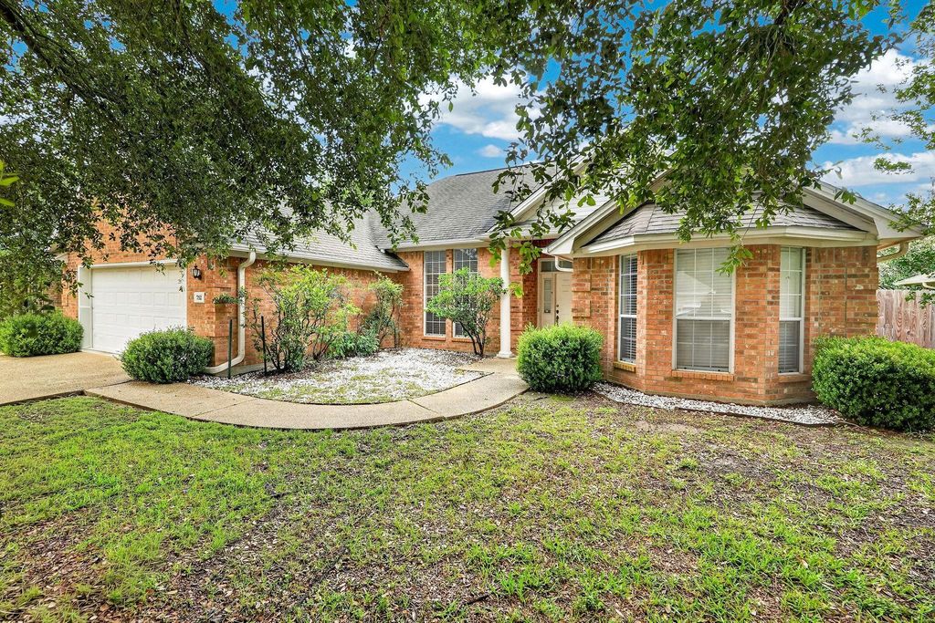 712 Aster Drive, College Station, TX 77845