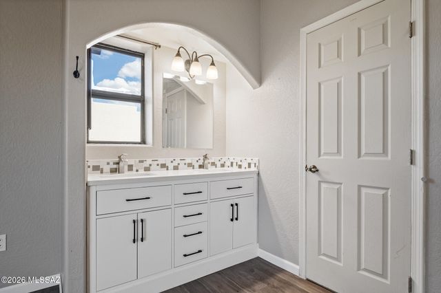 4491 W Irvington Road, Tucson, AZ 85746