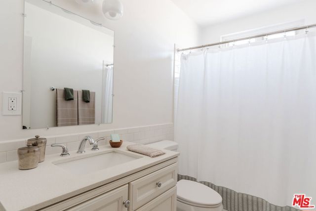 2021 Hillhurst Avenue 8, Los Angeles, CA 90027