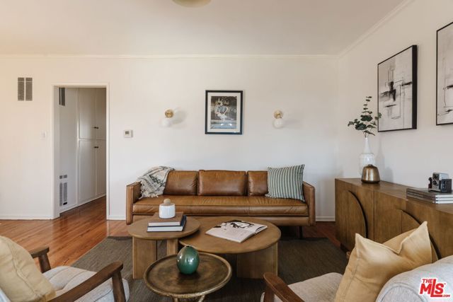 2021 Hillhurst Avenue 8, Los Angeles, CA 90027