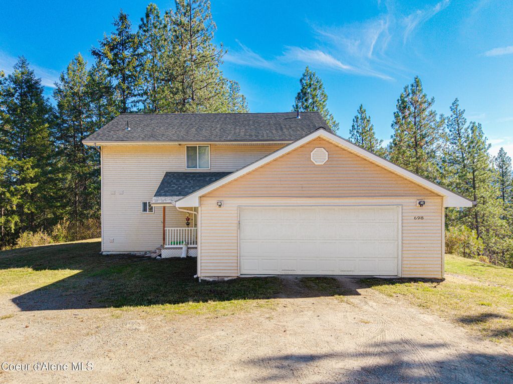 698 Paradise LN, Pinehurst, ID 83850 photo 2