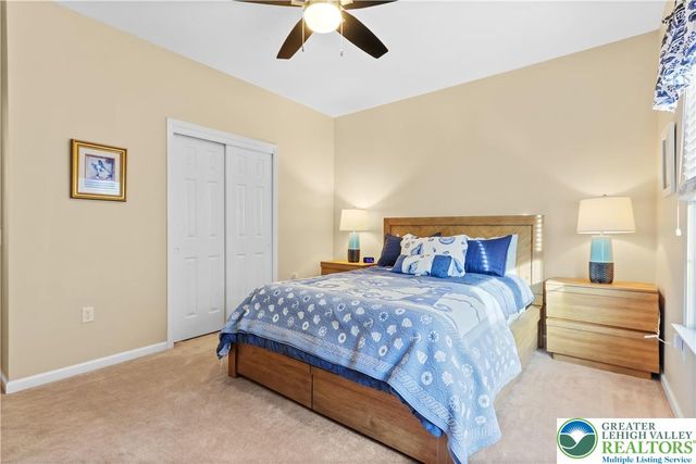 60 Glenmoor Circle North, Palmer Twp, PA 18045