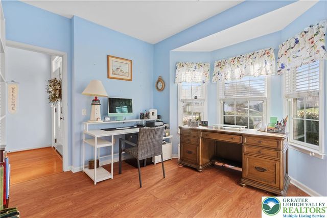 60 Glenmoor Circle North, Palmer Twp, PA 18045