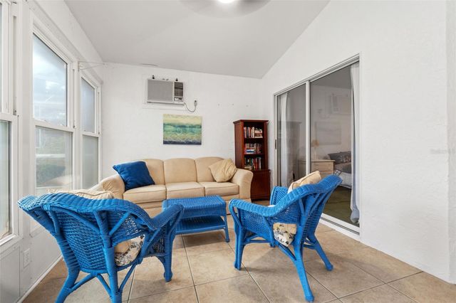 958 RIDGEWOOD TERRACE, Tarpon Springs, FL 34689