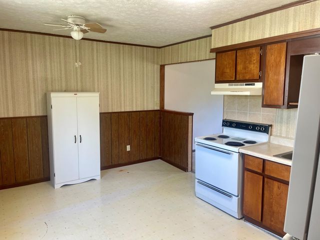 5559 Cedar Drive, Grove City, OH 43123