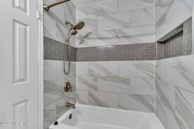 390 Crawford Street, Shrewsbury Twp, NJ 07724