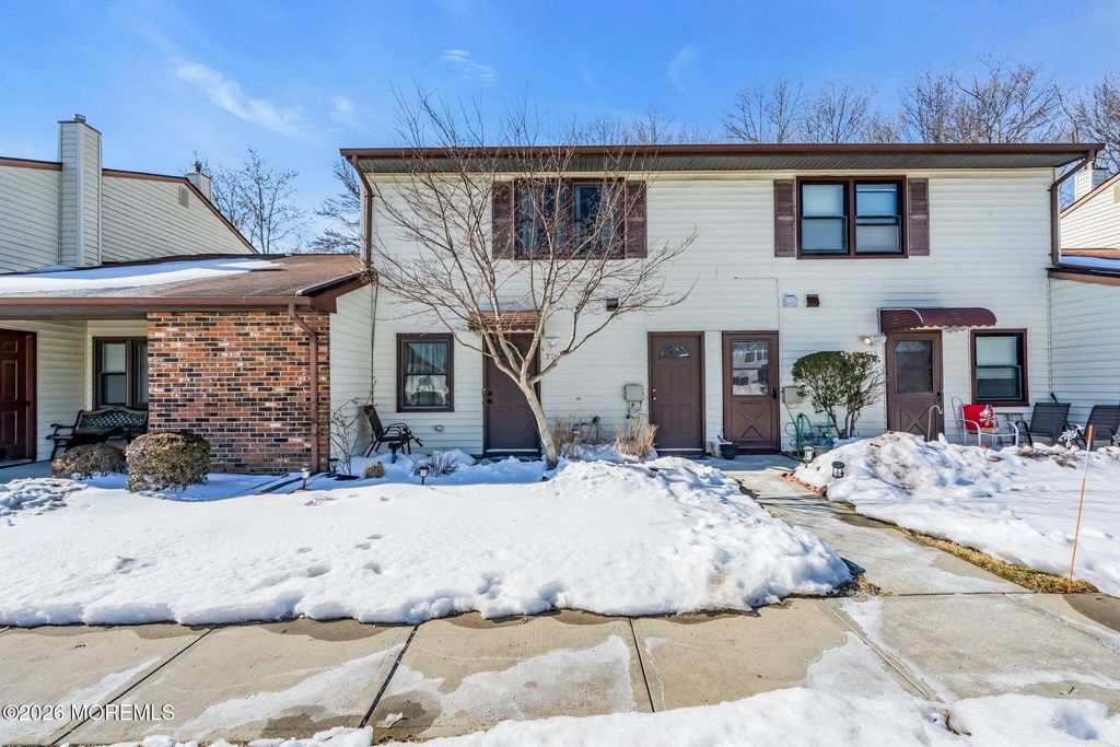 390 Crawford Street, Shrewsbury Twp, NJ 07724