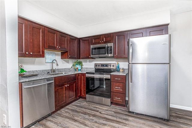 9530 3rd Bay St Apt 12, Norfolk, VA 23518