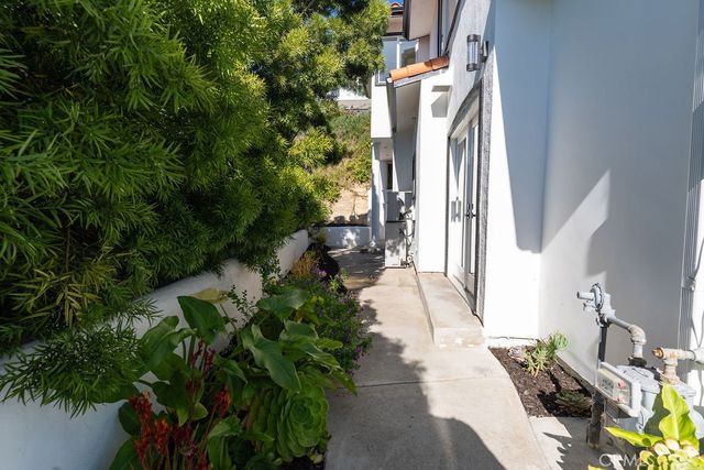 2850 Zell Drive, Laguna Beach, CA 92651