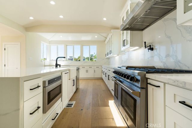 2850 Zell Drive, Laguna Beach, CA 92651