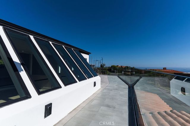 2850 Zell Drive, Laguna Beach, CA 92651