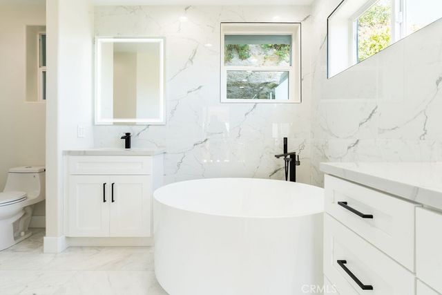 2850 Zell Drive, Laguna Beach, CA 92651