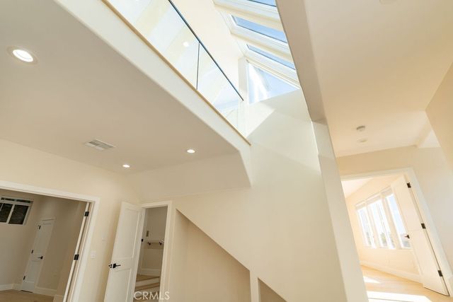 2850 Zell Drive, Laguna Beach, CA 92651