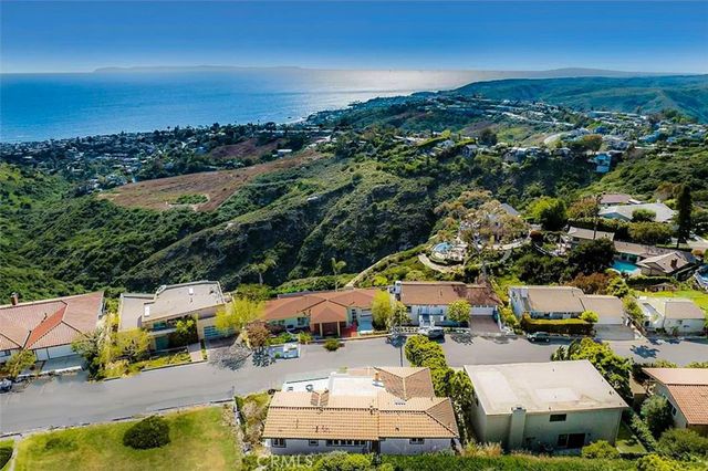 2850 Zell Drive, Laguna Beach, CA 92651