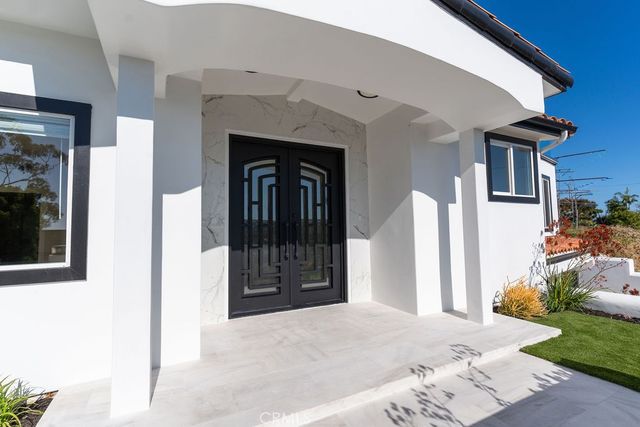 2850 Zell Drive, Laguna Beach, CA 92651