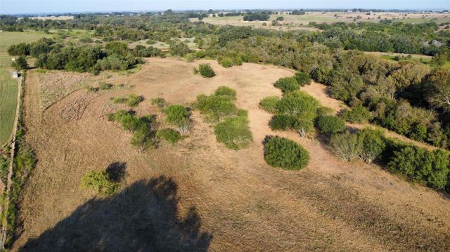 11441 Mazoch Rd, Weimar, TX 78962