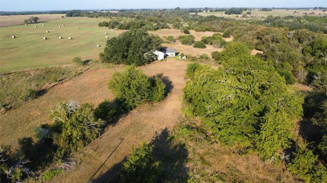 11441 Mazoch Rd, Weimar, TX 78962