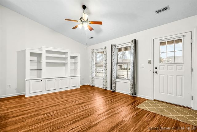 789 Rose Avenue, Jeffersonville, IN 47130