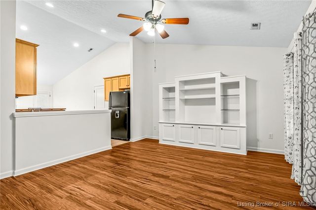 789 Rose Avenue, Jeffersonville, IN 47130