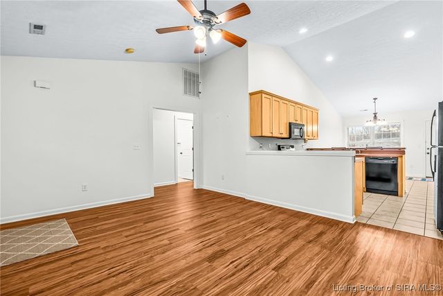 789 Rose Avenue, Jeffersonville, IN 47130