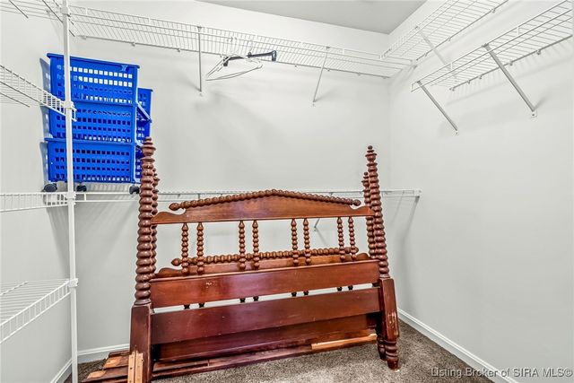 789 Rose Avenue, Jeffersonville, IN 47130