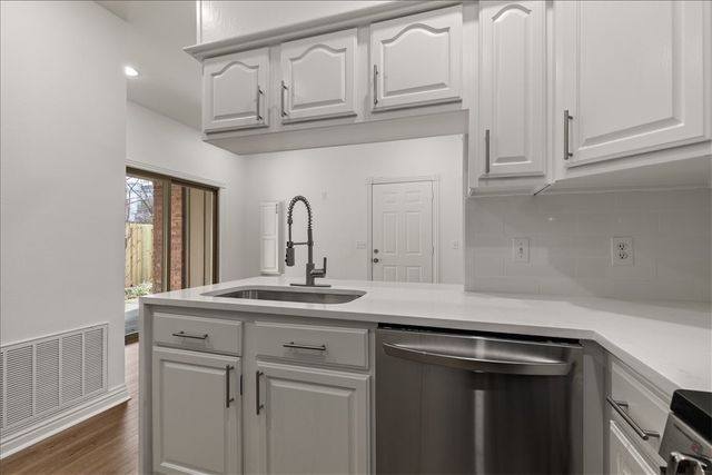 80 E Sycamore Street, Fayetteville, AR 72703