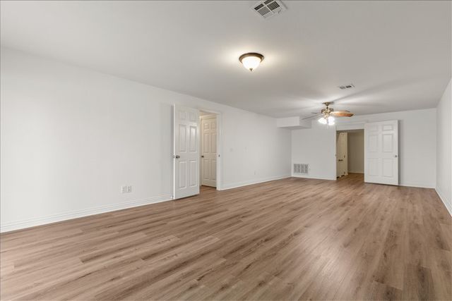 80 E Sycamore Street, Fayetteville, AR 72703