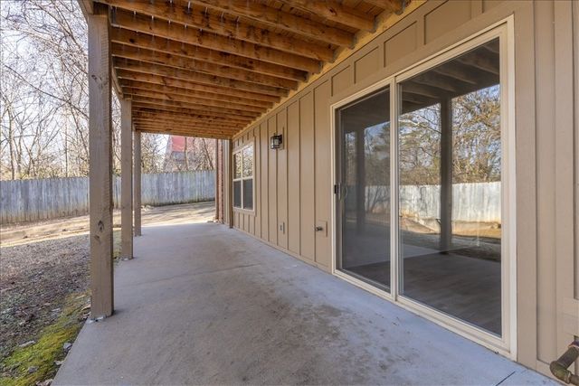 80 E Sycamore Street, Fayetteville, AR 72703