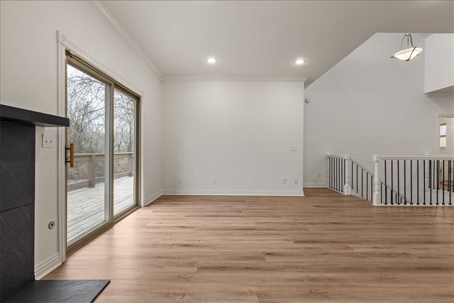 80 E Sycamore Street, Fayetteville, AR 72703