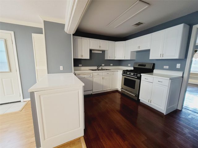 7535 Thurow Street, Houston, TX 77087