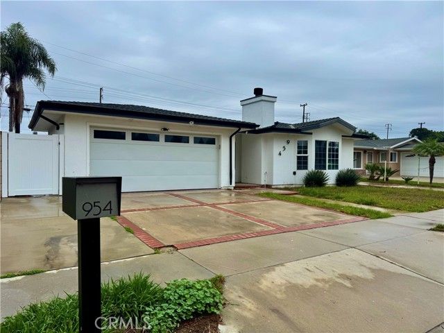954 Capital Street, Costa Mesa, CA 92627