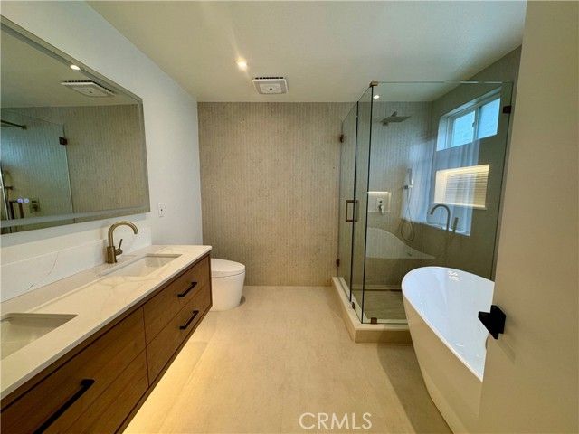 954 Capital Street, Costa Mesa, CA 92627