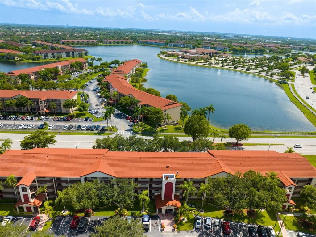 1000 SW 128th Ter 312V, Pembroke Pines, FL 33027