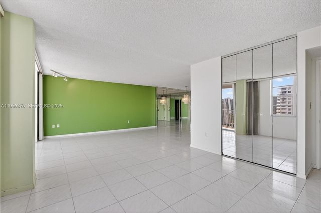 2801 NE 183rd St 1612W, Aventura, FL 33160