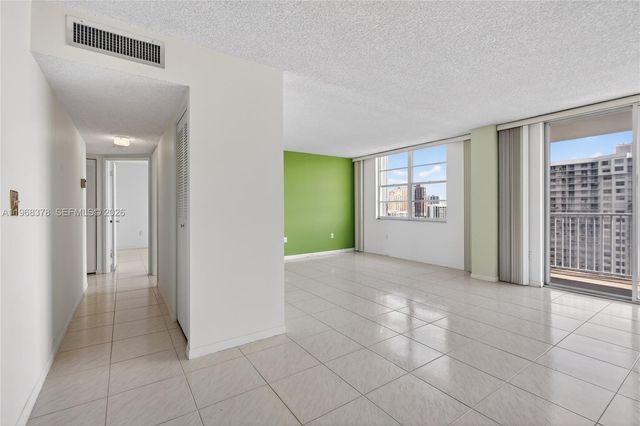 2801 NE 183rd St 1612W, Aventura, FL 33160